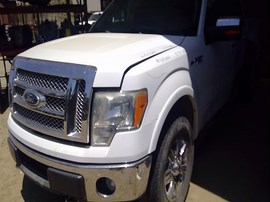 2011 FORD F150, WHITE, LARIAT, CREW, 5.0, 4X4, AT,   F25104
